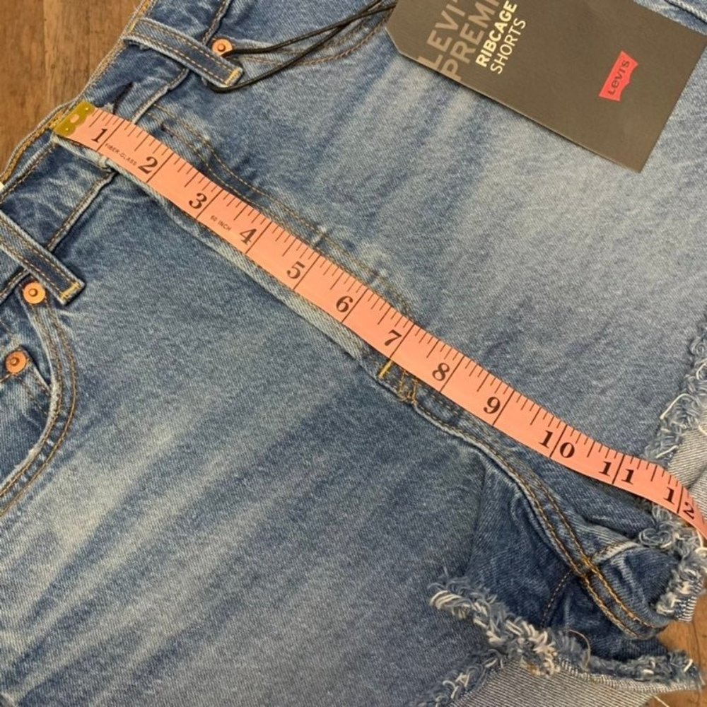Levi's Premium | Ribcage Super High Rise - Picture 11 of 12